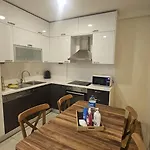 Taksim Perfect Pool Sauna Access Daire